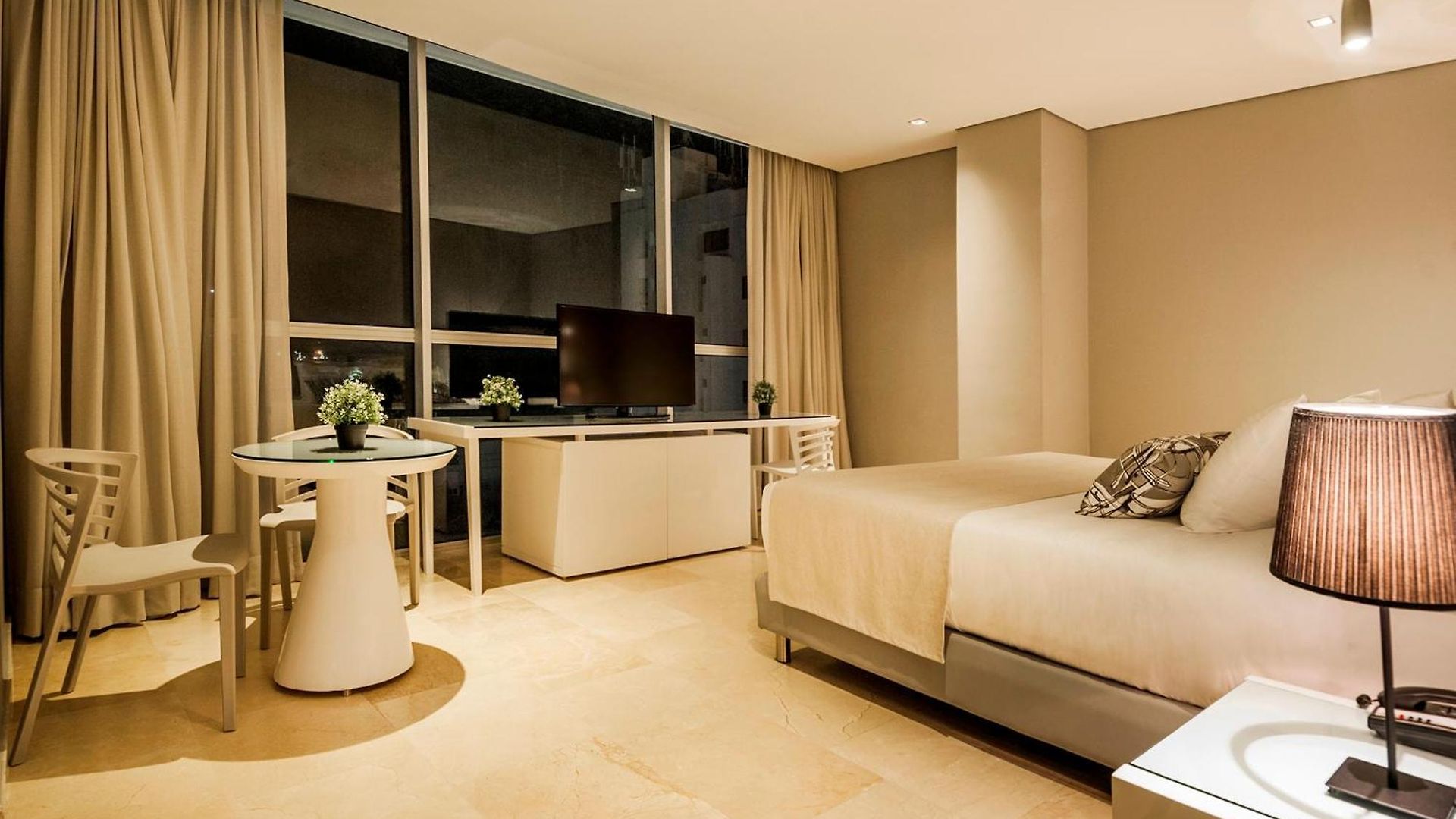 Hotel Oz Grand 4*