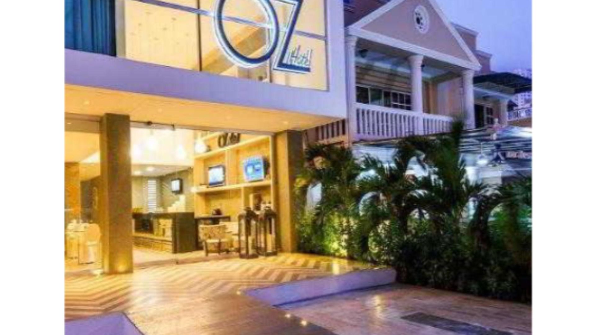 Oz Grand Hotel 4*