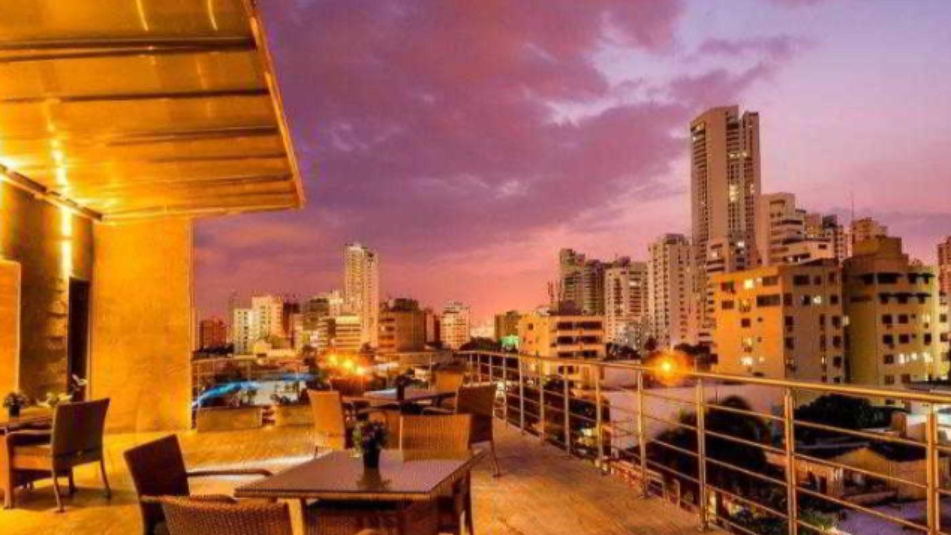 Hotel Oz Grand
