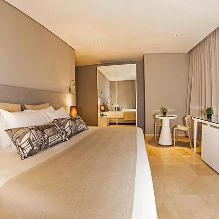 Oz Grand Hotel