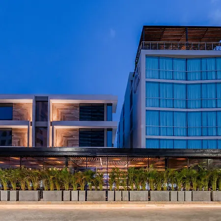 Oz Grand Hotel