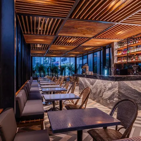 Oz Grand Hotel